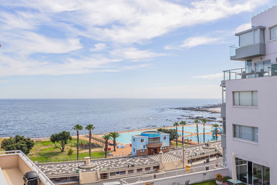 3 Bedroom Property for Sale in Sea Point Western Cape